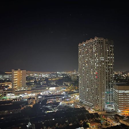 바얀레파스 New 6Pax Soho Near Usm & Spice Arena & Airport 아파트 외부 사진
