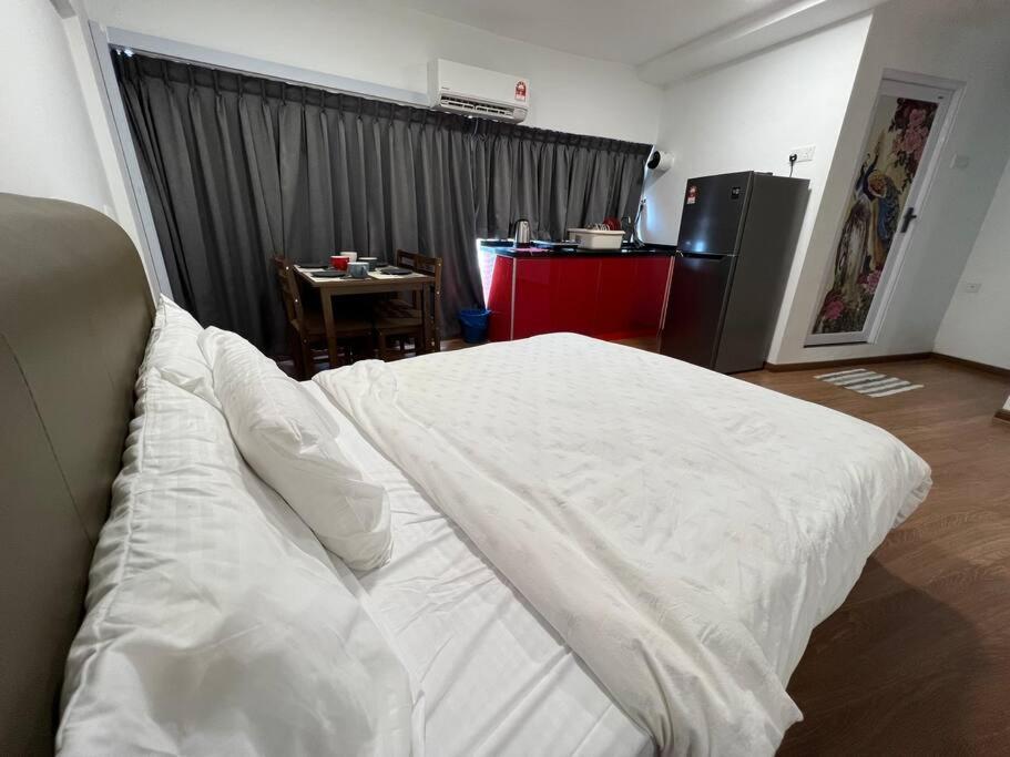 바얀레파스 New 6Pax Soho Near Usm & Spice Arena & Airport 아파트 외부 사진