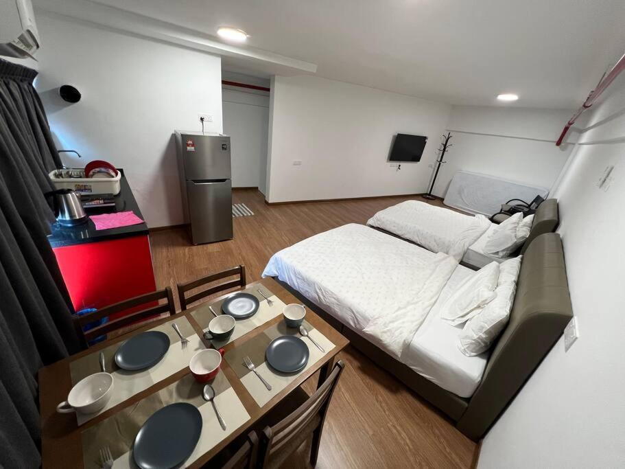 바얀레파스 New 6Pax Soho Near Usm & Spice Arena & Airport 아파트 외부 사진